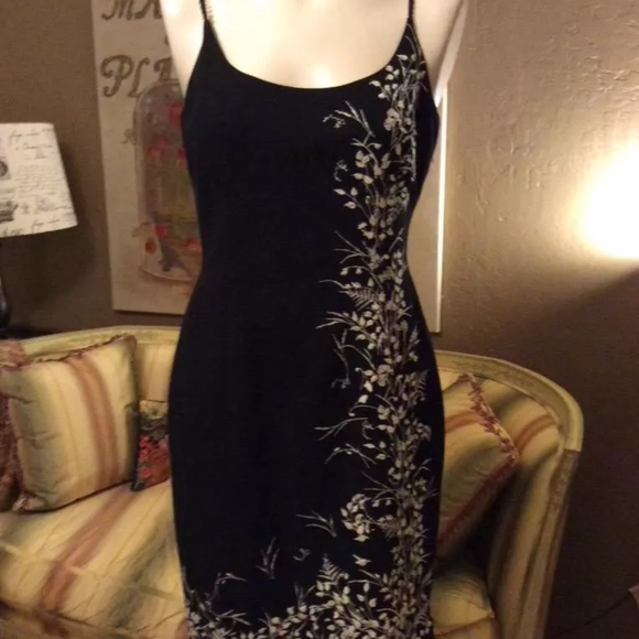 Maggy London Dresses & Skirts - Maggy London Black Floral Sheath Dress 4